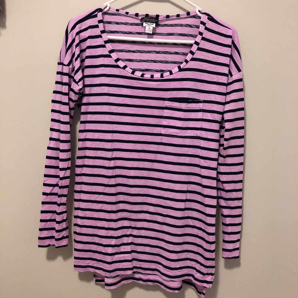A Pea In The Pod Maternity Shirt